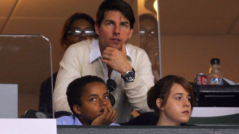 Tom Cruise and kids watching event