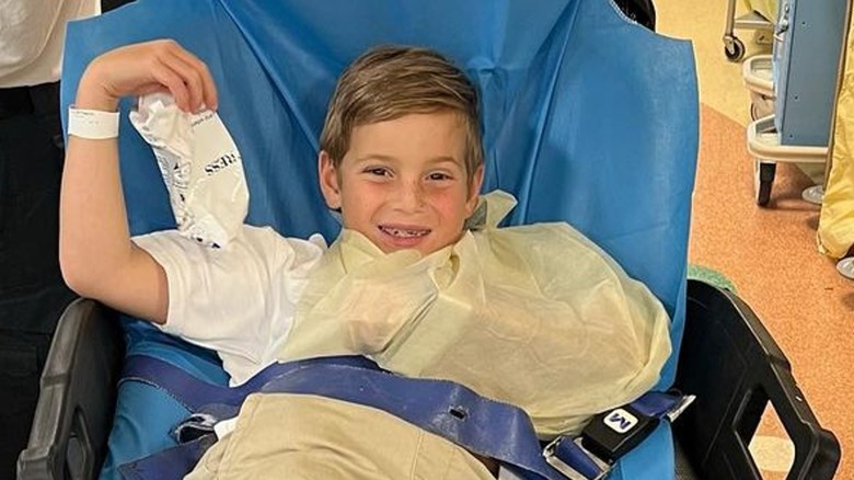 Theo Kushner ER broken wrist splint