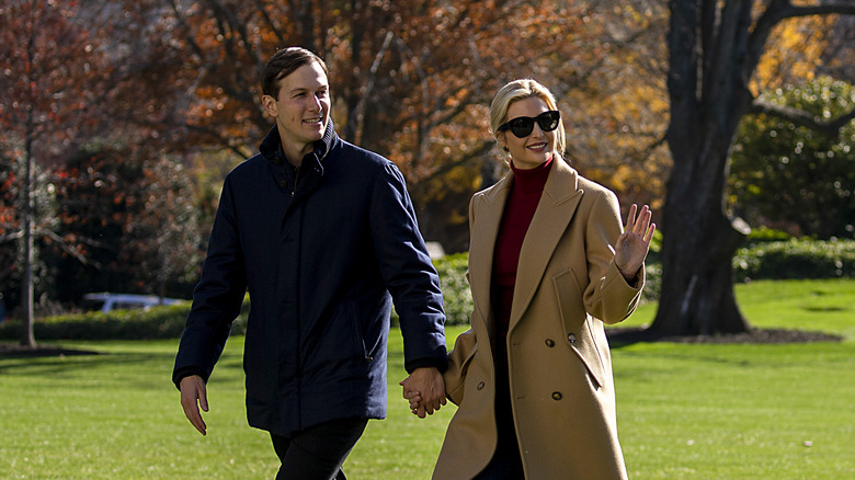 Ivanka and Jared waving 