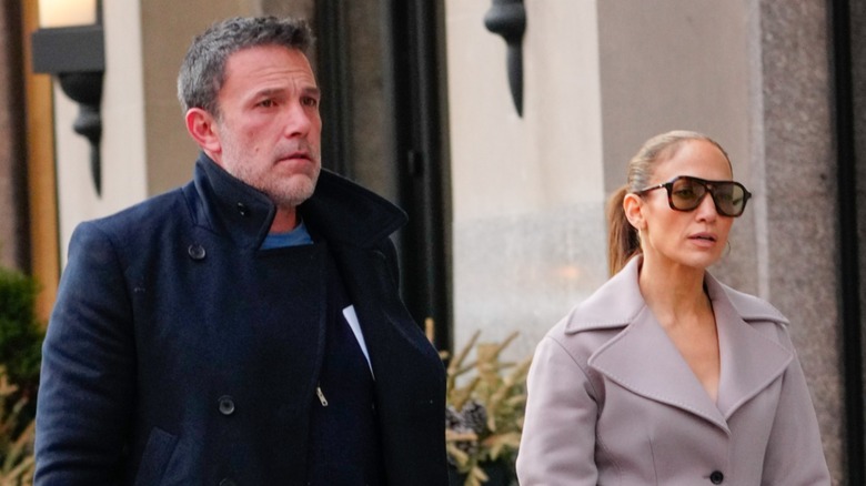 Ben Affleck Jennifer Lopez walking