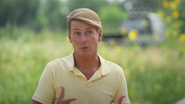 Jack McBrayer talking in 'Zillow Gone Wild'