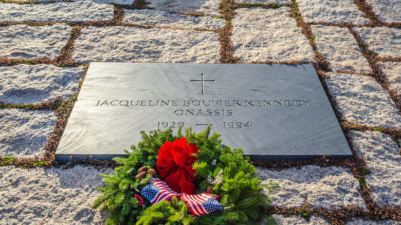 Jackie Kennedy's tombstone with wreath