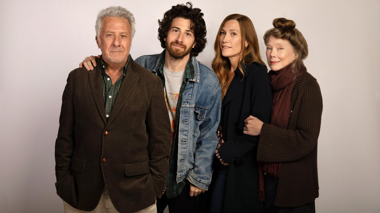 Dustin Hoffman, Jake Hoffman, Schuyler Fisk, and Sissy Spacek posing