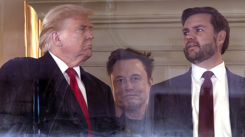 Elon Musk lurking behind Donald Trump and JD Vance