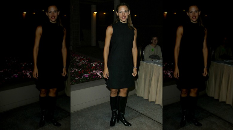 Jennifer Garner in all black clothing