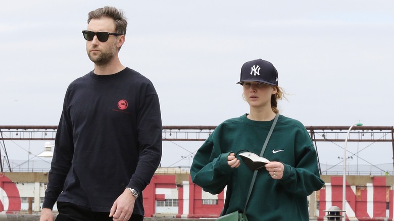 jennifer lawrence and cooke maroney walking