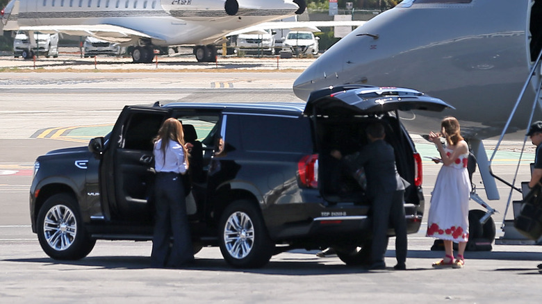 Jennifer Lopez boarding private jet 