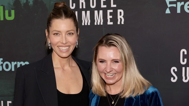 Jessica Biel smiling with Beverley Mitchell.