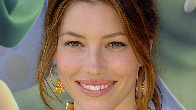 Jessica Biel with blonde highlights 