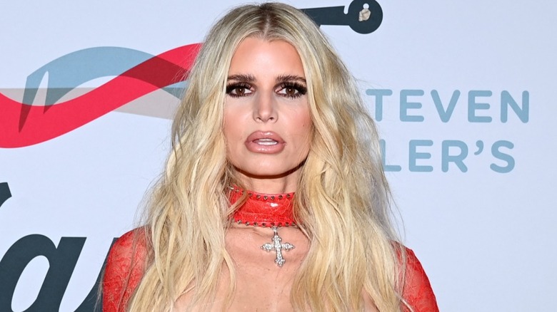 Jessica Simpson attends the GRAMMY awards viewing party in Los Angeles, CA (2024)