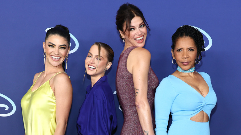 Jessica Szohr, Anne Winters, Adrianne Palicki, and Penny Johnson Jerald posing