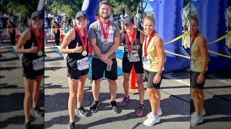 Jinger Vuolo, Ben Seewald, Valerie Vuolo, Jana Duggar at race