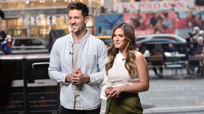 Jordan Rodgers and JoJo Fletcher walking on set