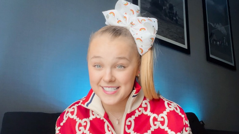 JoJo Siwa smiling 