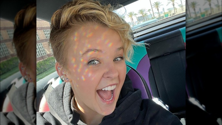 JoJo Siwa with short hair