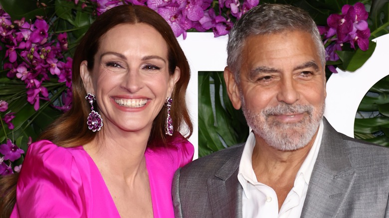 Julia Roberts and George Clooney smiling