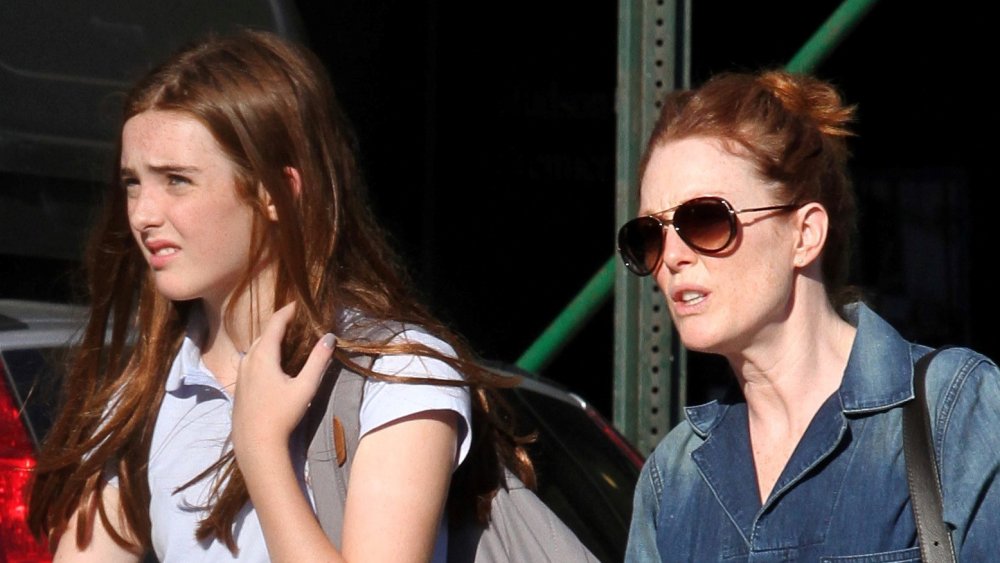 Liv Freundlich and Julianne Moore