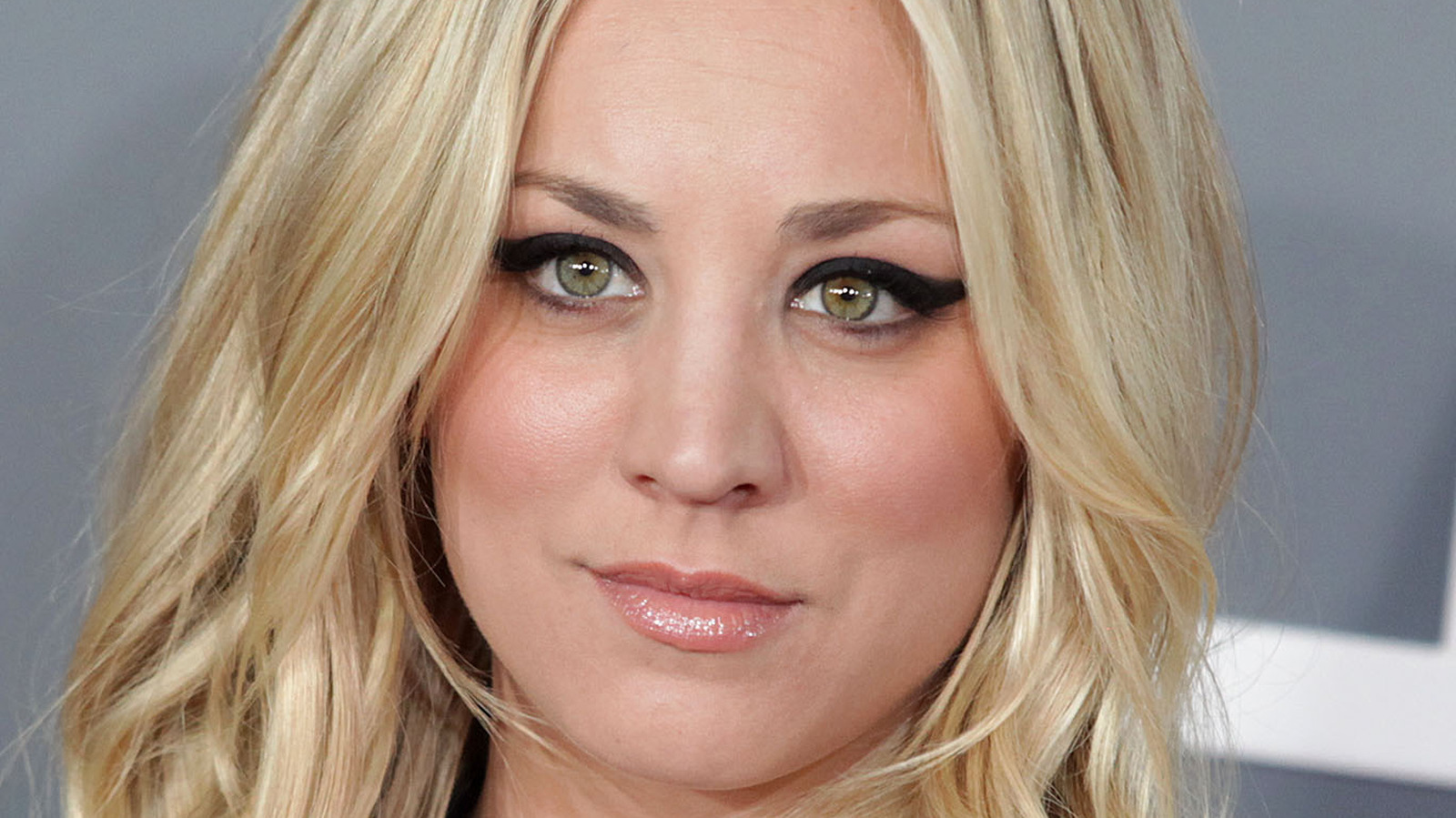 Kaley Cuoco Dildo Porn - Kaley Cuoco Shares A Surprising Secret About Filming The Flight Attendant