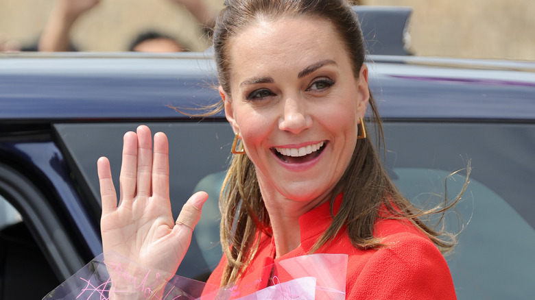 Kate Middleton waves at crowd in Cardiff  June 4