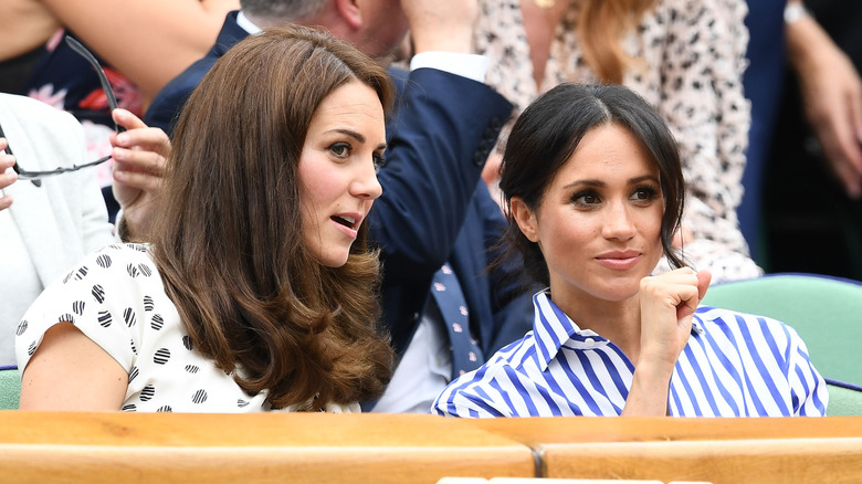 Kate Middleton & Meghan Markle sitting together at Wimbledon 