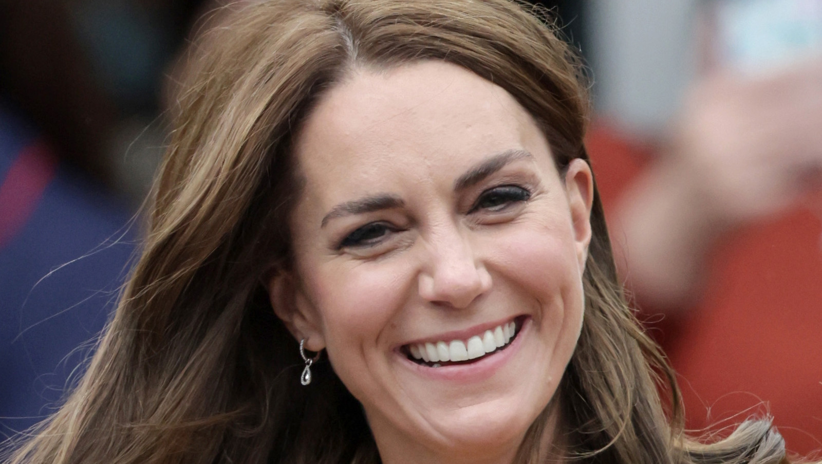 Kate Middleton Wears An Unexpected Fall Color