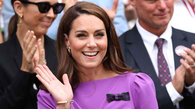 Kate Middleton waving