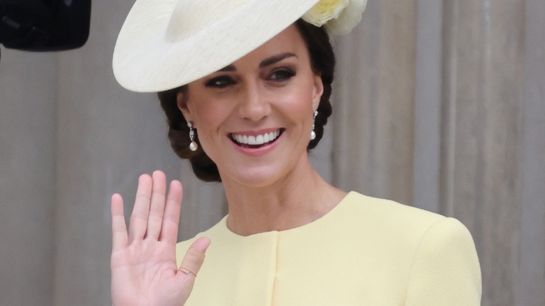 Kate Middleton waving and smiling