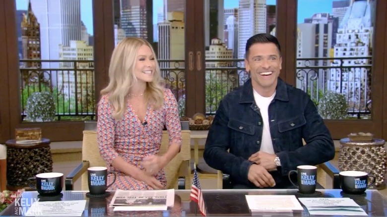 Kelly Ripa and Mark Consuelos hosting Live!