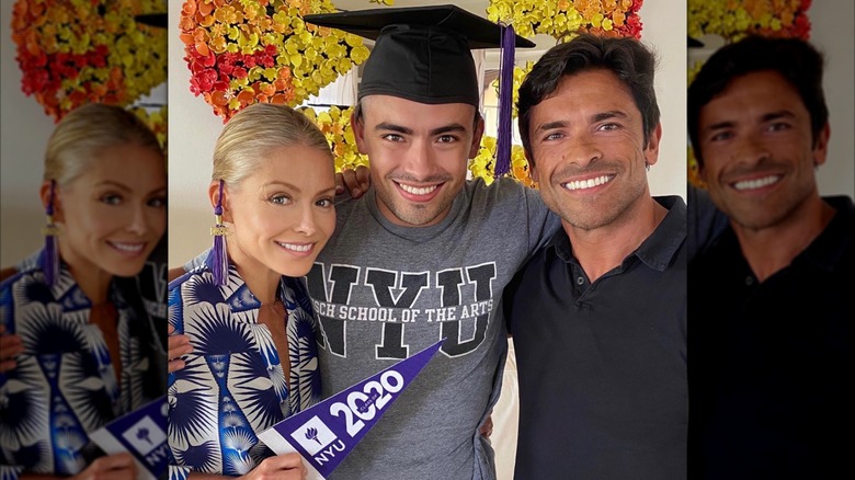 Kelly Ripa, Michael Consuelos, and Mark Consuelos posing