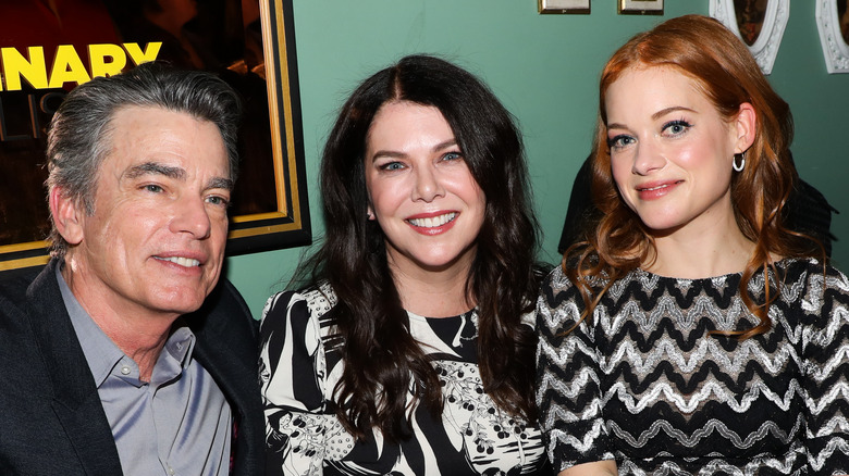 Lauren Graham poses with her Zoey's Extraordinary Playlist co-stars