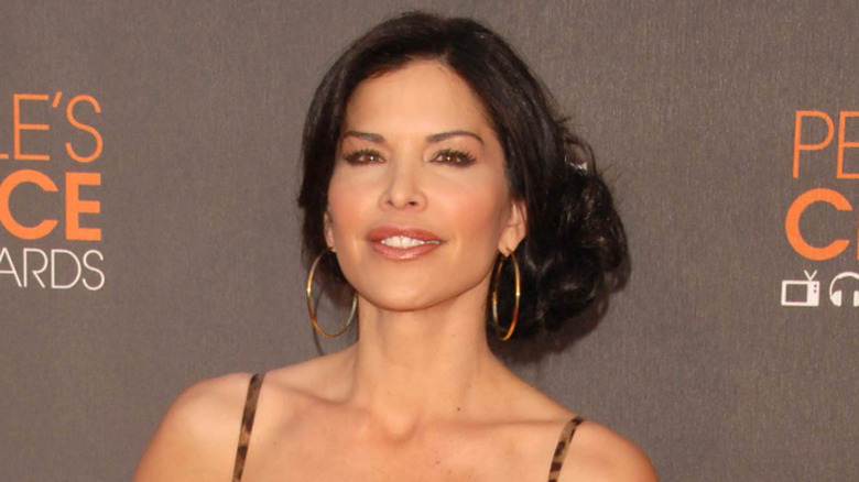 Lauren Sanchez posing on the red carpet