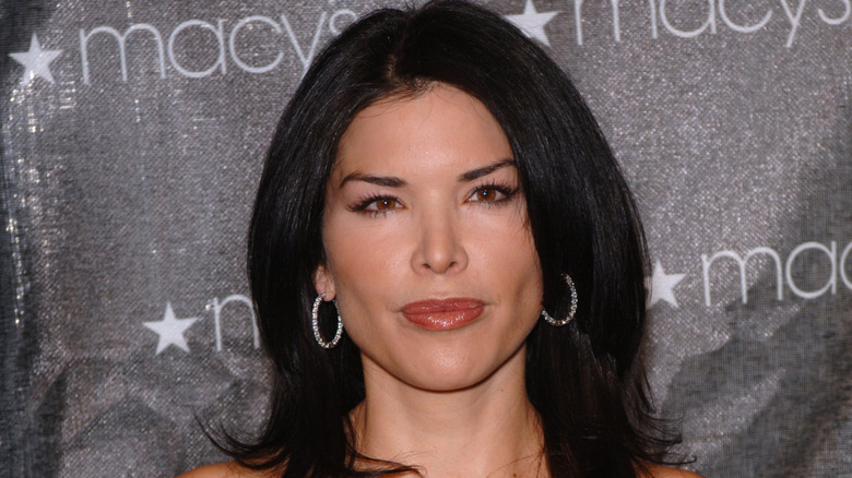 Lauren Sanchez holds stern face with minimal makeup