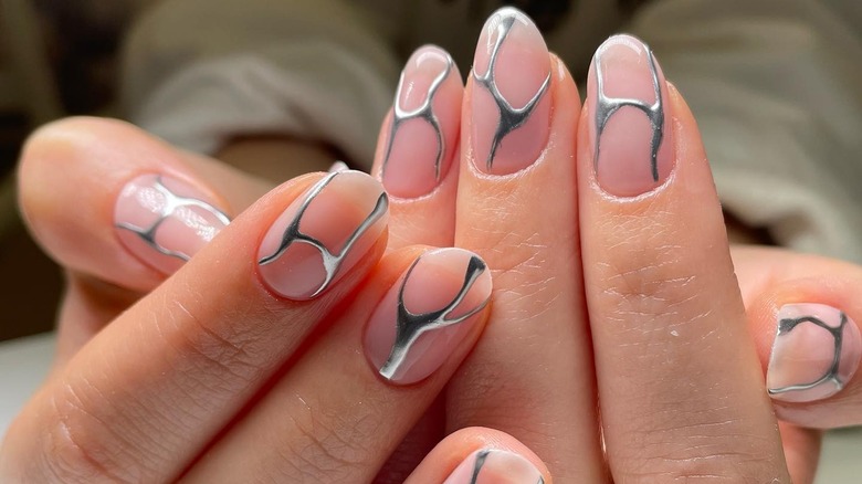 Nails with silver lines