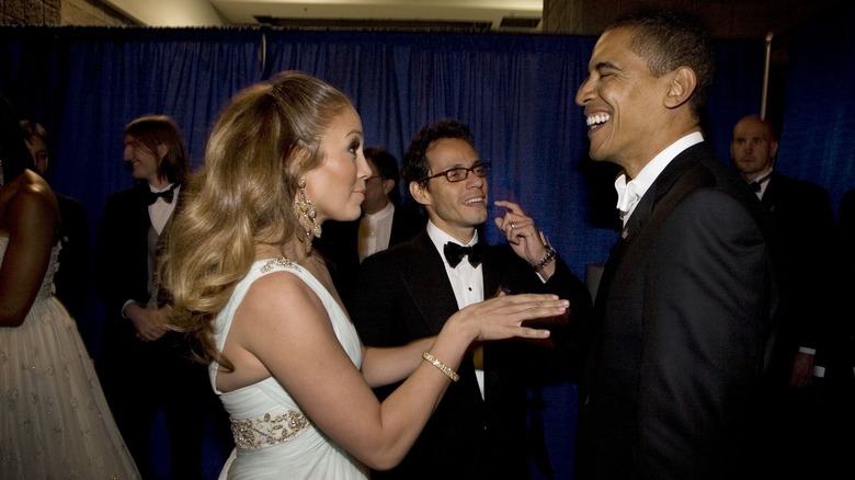 Jennifer Lopez and Barack Obama talking