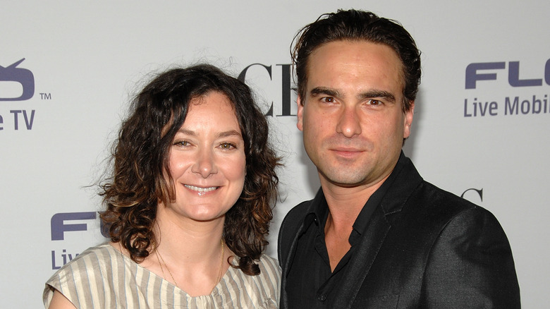 Sara Gilbert and Johnny Galecki