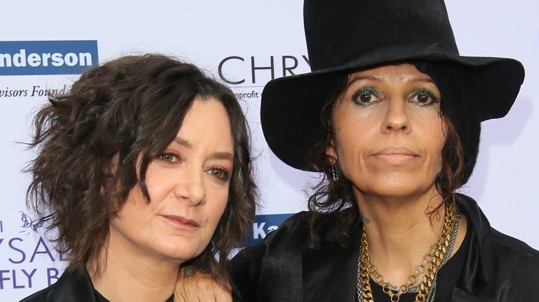 Sara Gilbert and Linda Perry