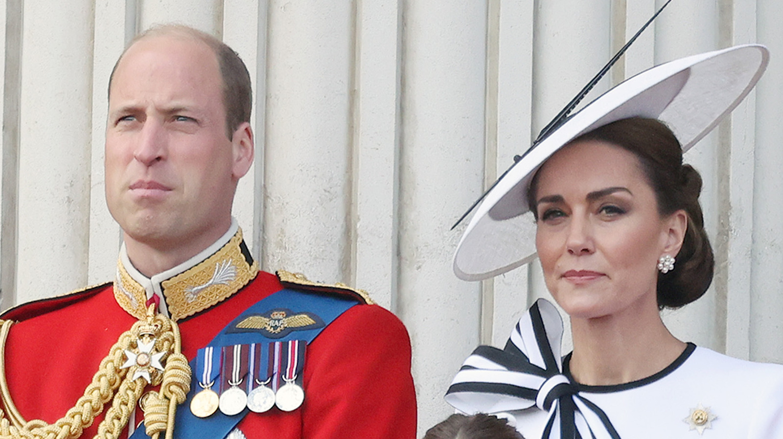 Lip Reader Tells Us Kate Cut Off William During Viral Balcony Moment At ...