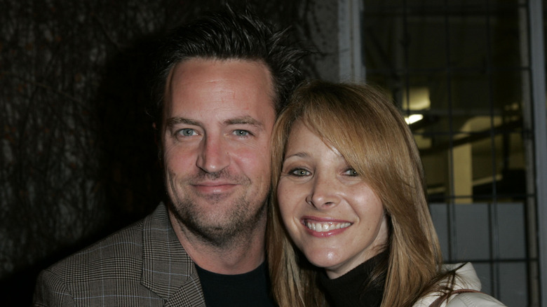 Lisa Kudrow and Matthew Perry smiling