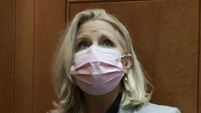 Rep Liz Cheney wearing a mask