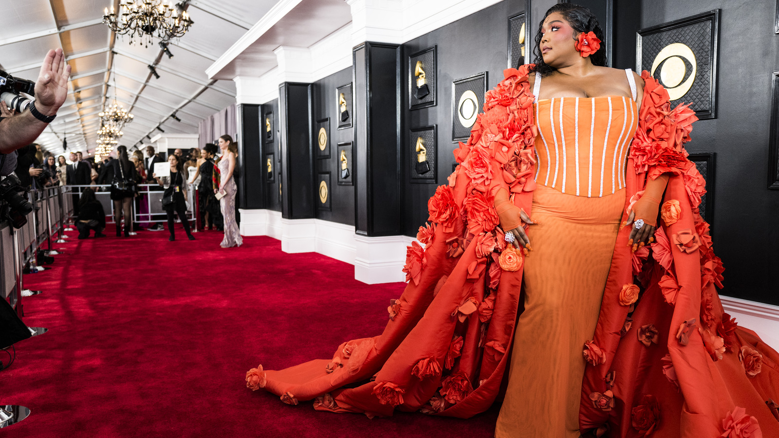 Lizzo's Grammys Gown Might Not Be For Everyone, But She Nailed One Of 2023's  Hottest Trends