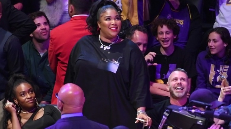 Lizzo watching a Lakers game