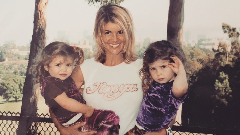 Bella Giannulli with Olivia Giannulli and Lori Loughlin