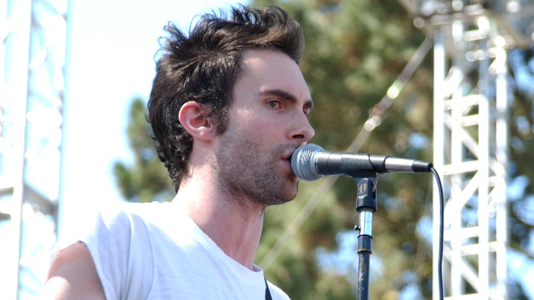 Adam Levine 2003