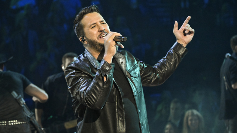 Luke Bryan performing