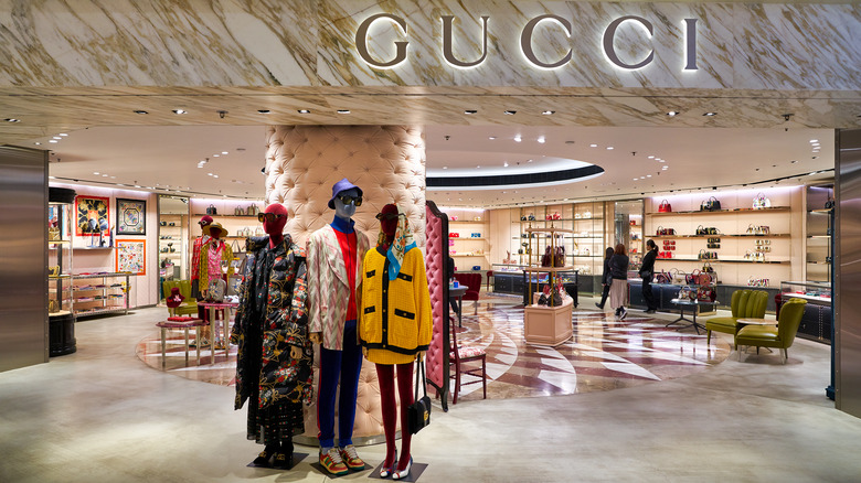 Gucci store 
