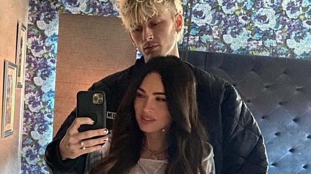 Machine Gun Kelly, Megan Fox in selfie