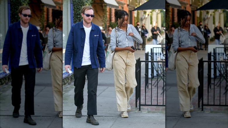 Malia Obama walking with guy in Los Angeles