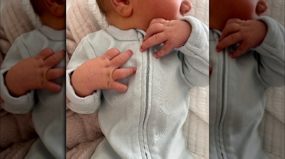 Mandy Moore's baby sucking thumb