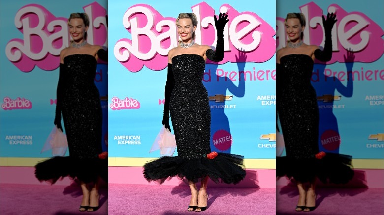 Margot Robbie attends the "Barbie" premiere