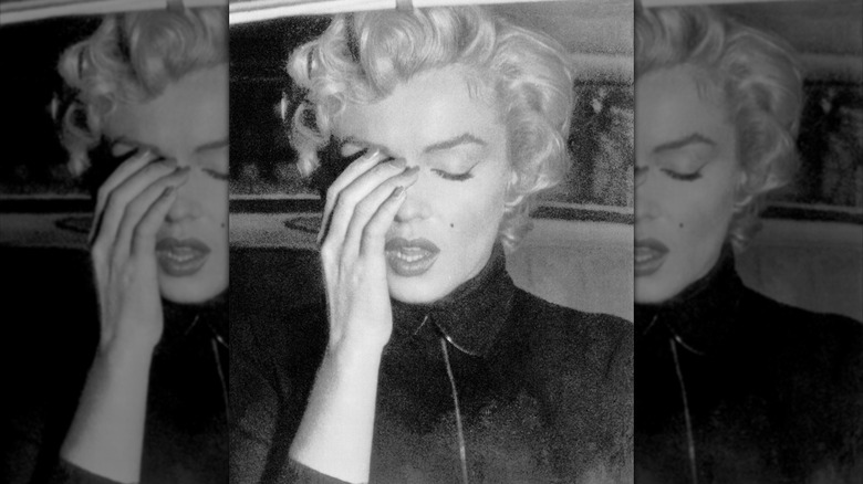 Marilyn Monroe after announcing Joe DiMaggio divorce